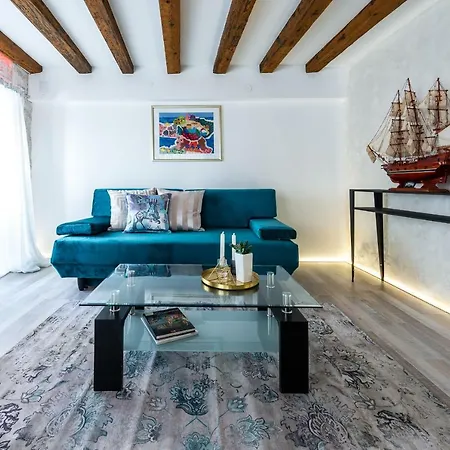 4 Apartament *